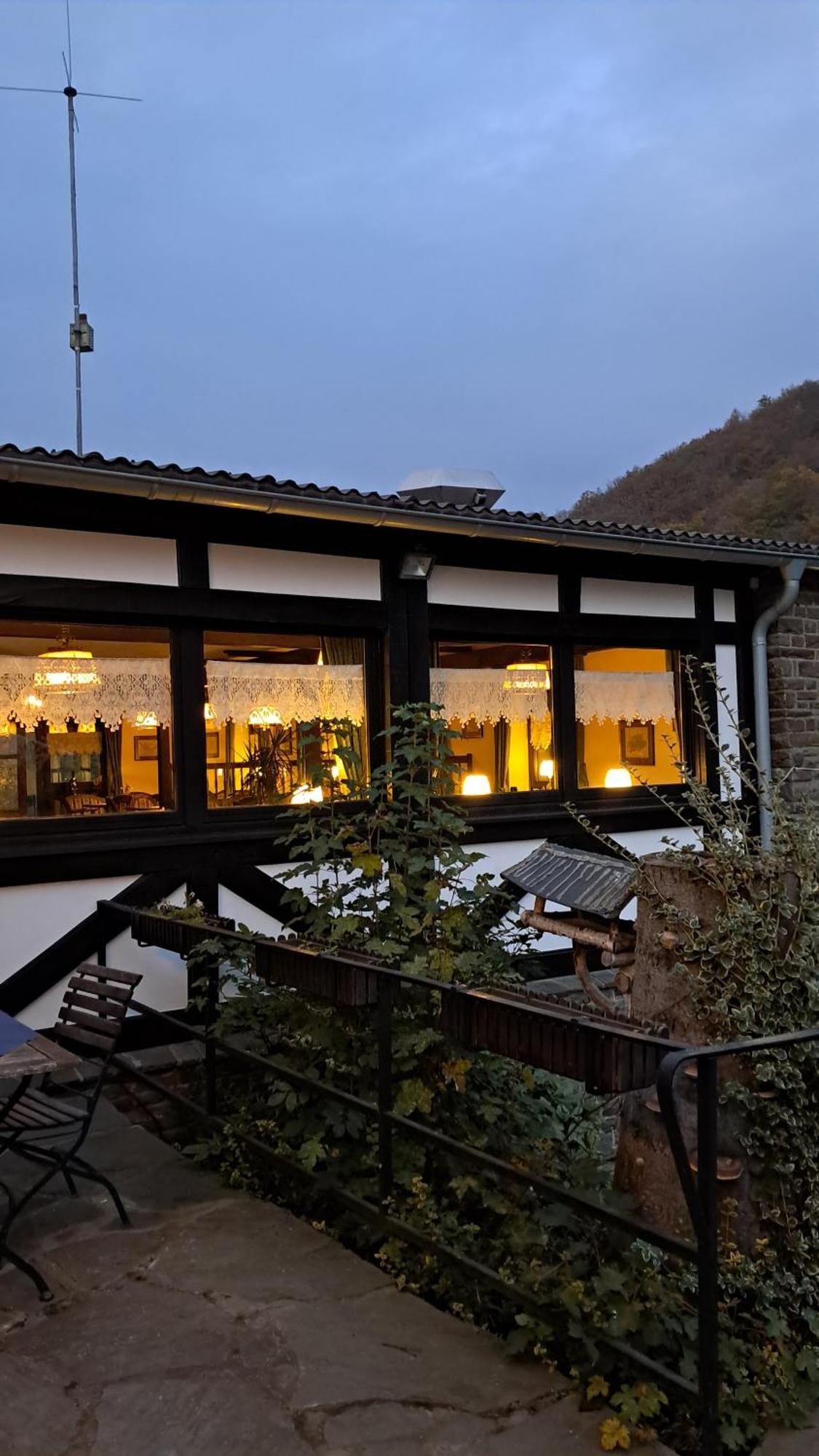 Hotel-Restaurant Tannenhof Ahrbruck Ngoại thất bức ảnh